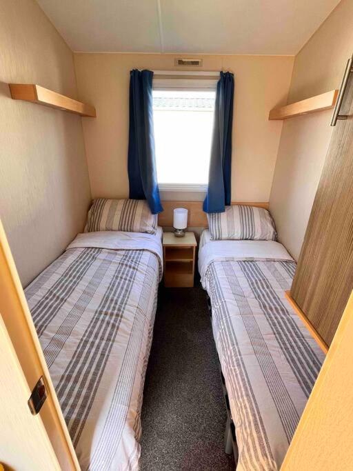 Lola'S Caravan. Your Home Away From Home. Parkeston Exterior photo